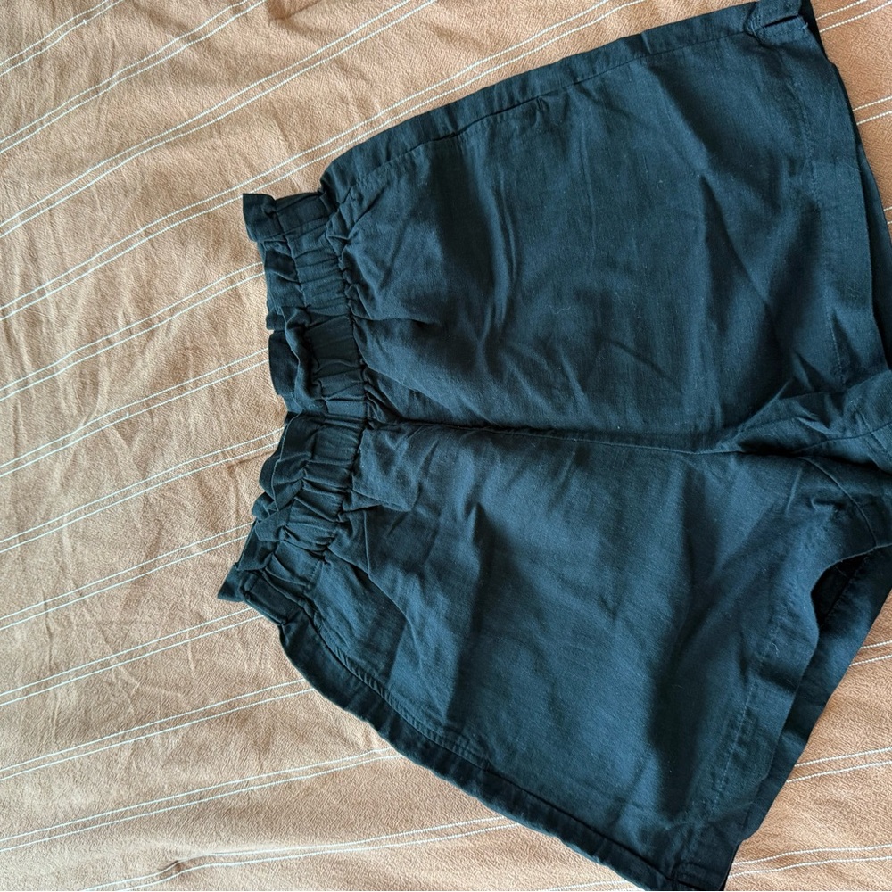 Women's Black Ruffle Waist Shorts H&M